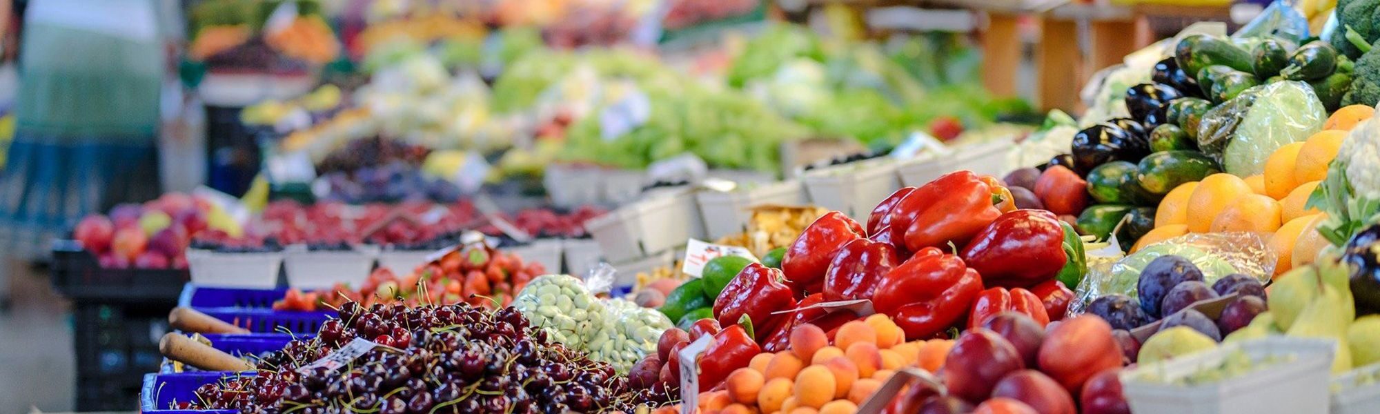 fruits et légumes étal marché